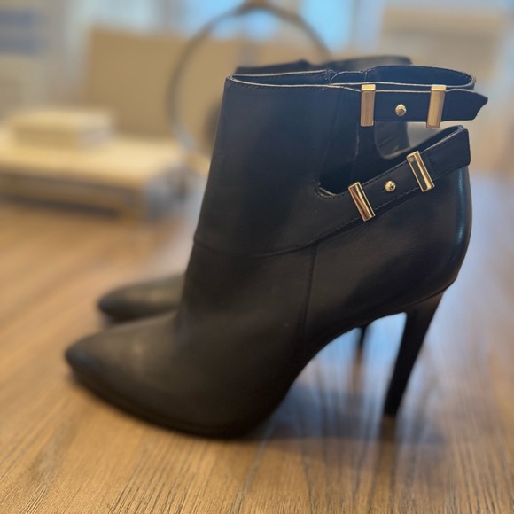 Guess Leather Booties - Picture 2 of 8